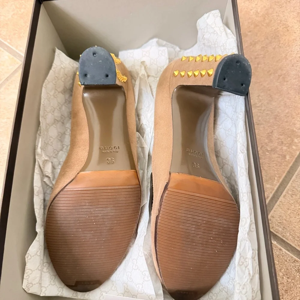 Gucci Women's Tan Suede Round-Toe Pumps - Picture 8 of 11